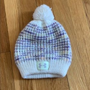 Under Armour - size 4-6 - beanie